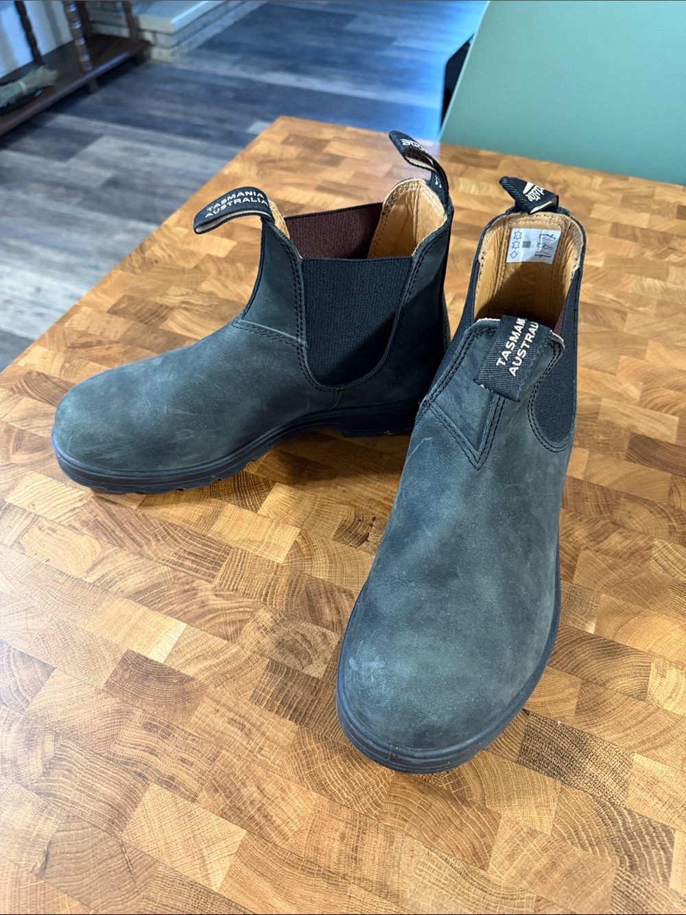 Chelsea Boots - Rustic Black